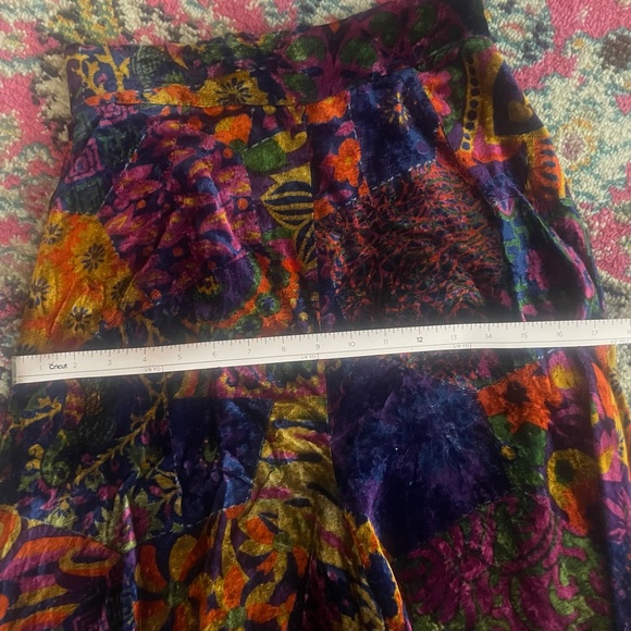 Vintage 1970s Velvet Hostess Pants - Picture 8 of 10